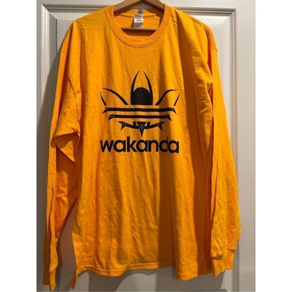 Gildan Other - Wakanda T-shirt size XL